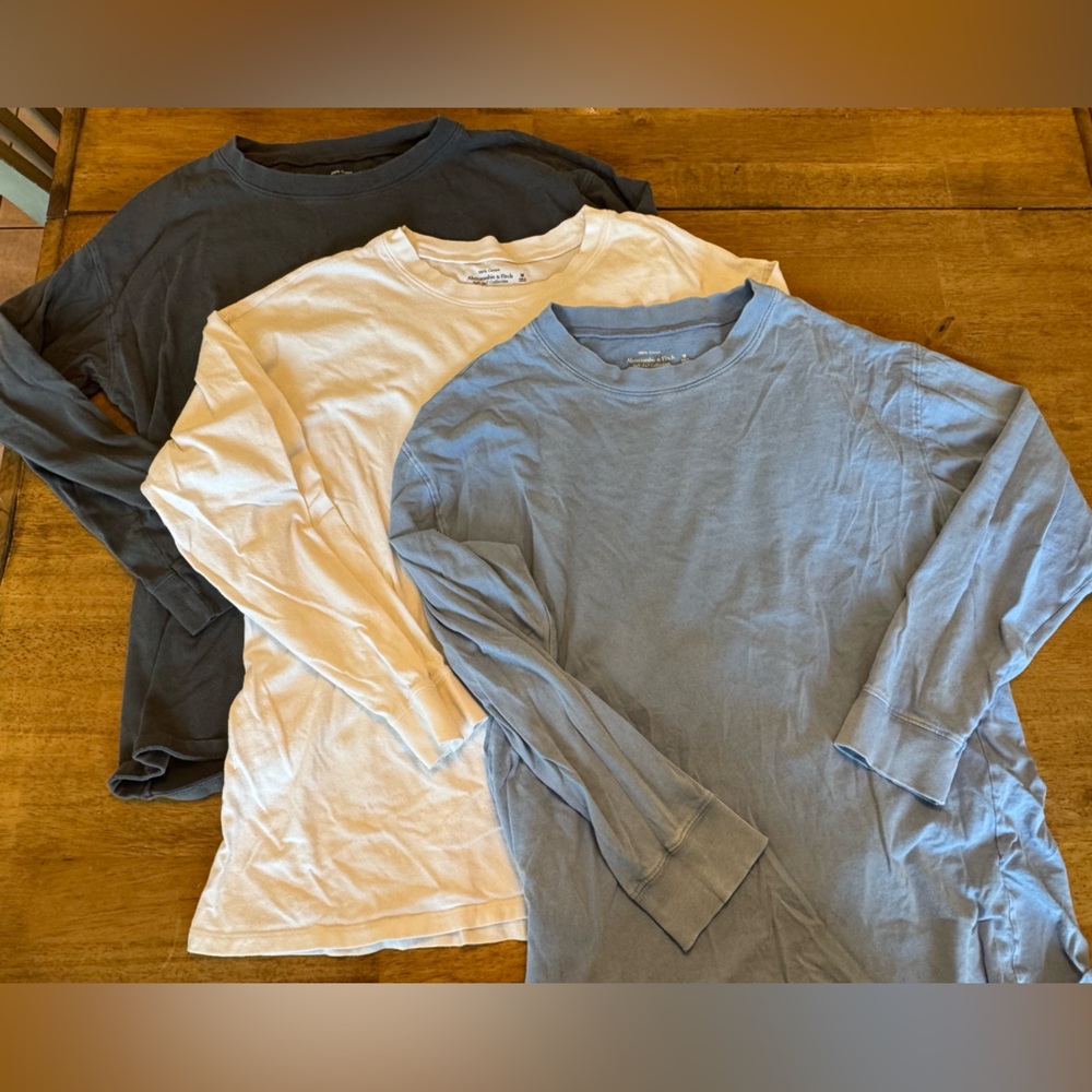 Abercrombie and Fitch long sleeve bundle - medium - Picture 4 of 5